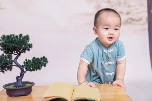 铜仁宝宝脸上小白点